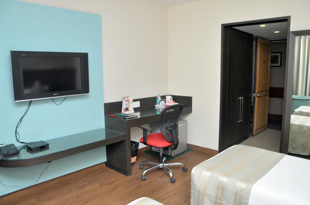 Indismart Hotel Calcutta Eksteriør billede