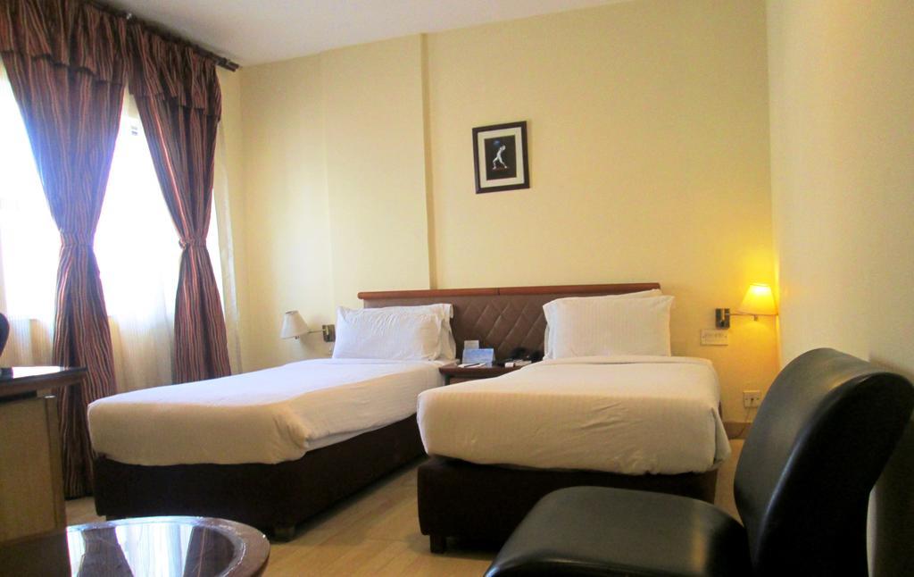Indismart Hotel Calcutta Eksteriør billede