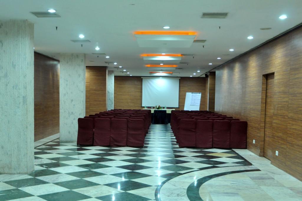 Indismart Hotel Calcutta Eksteriør billede