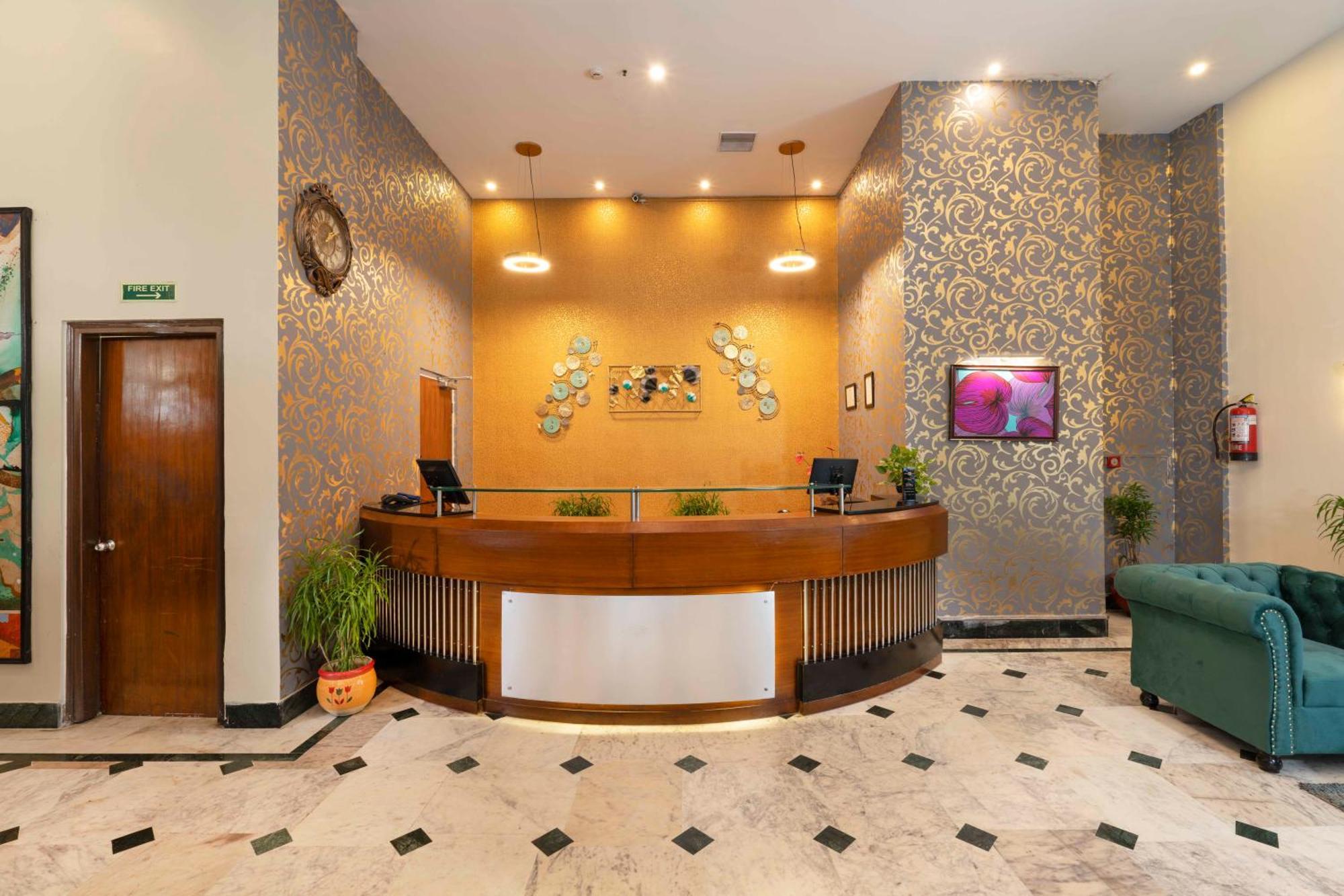 Indismart Hotel Calcutta Eksteriør billede