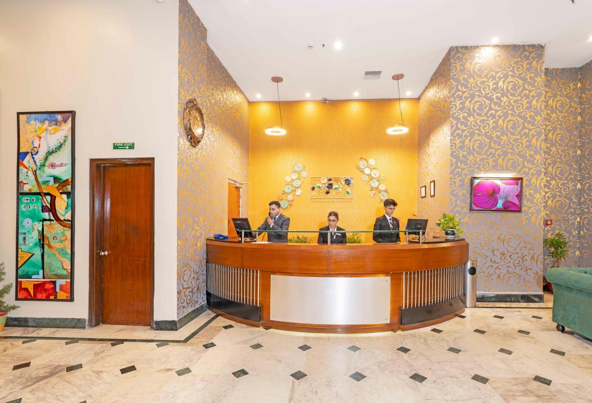 Indismart Hotel Calcutta Eksteriør billede