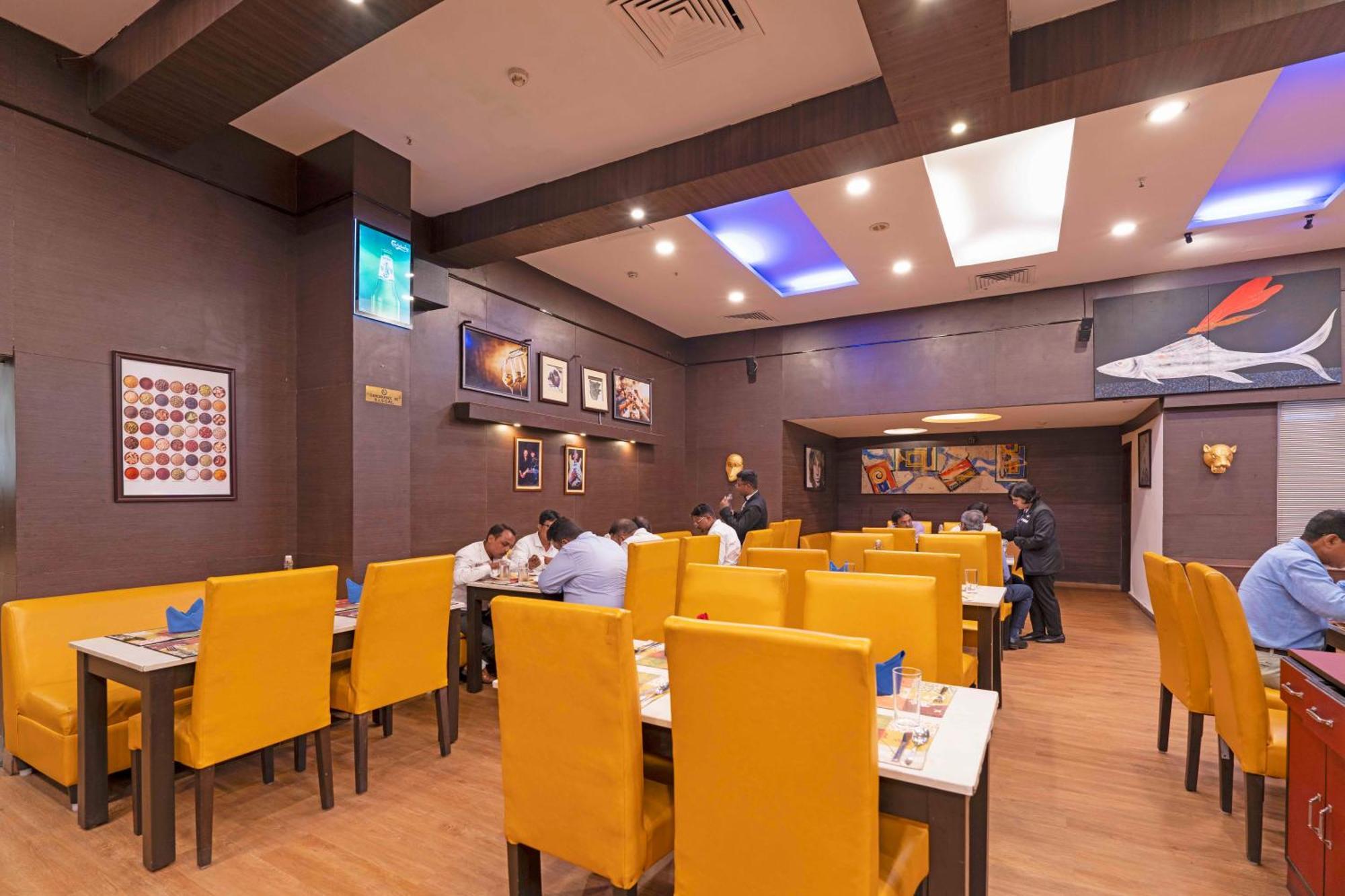 Indismart Hotel Calcutta Eksteriør billede