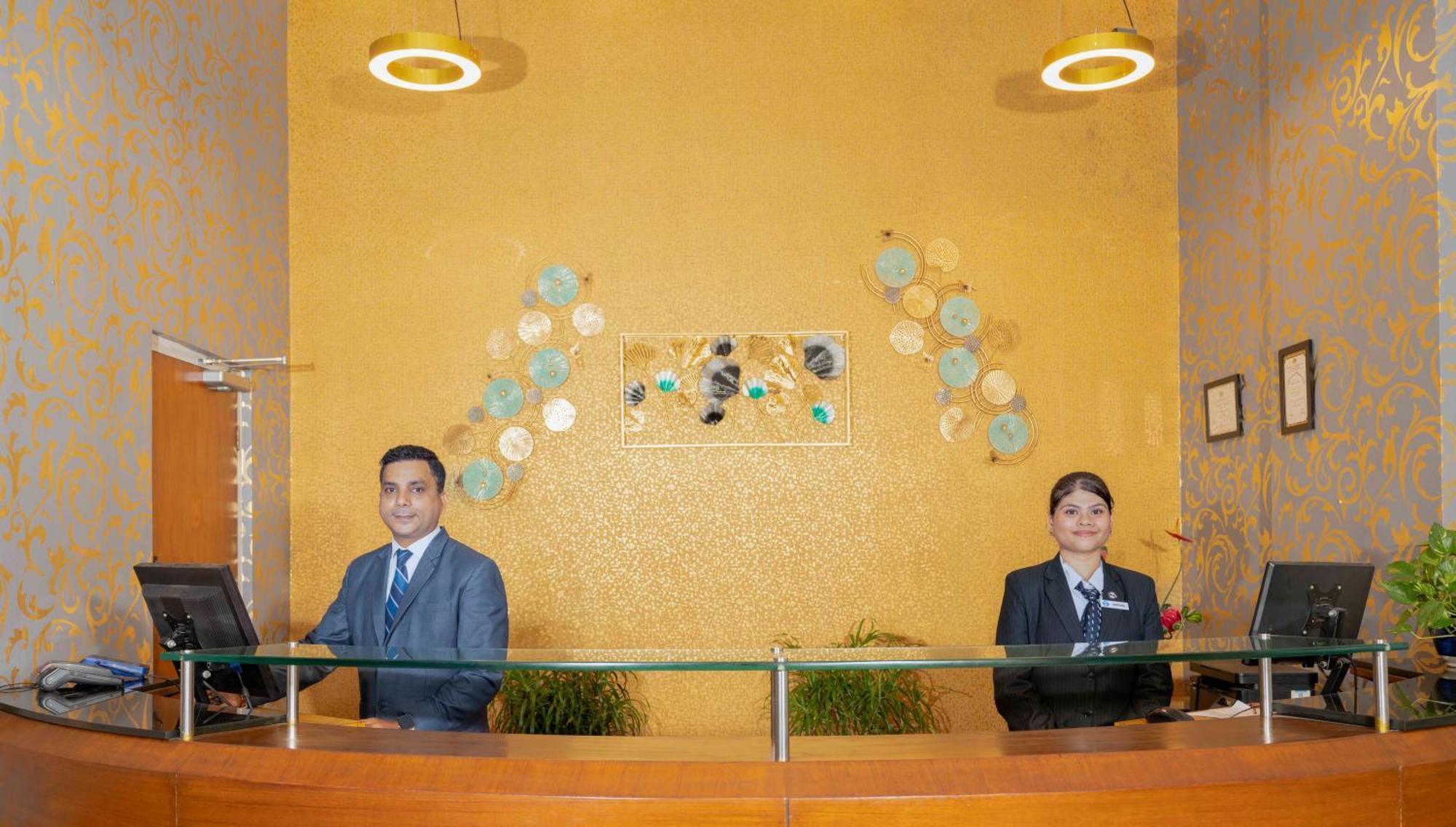 Indismart Hotel Calcutta Eksteriør billede