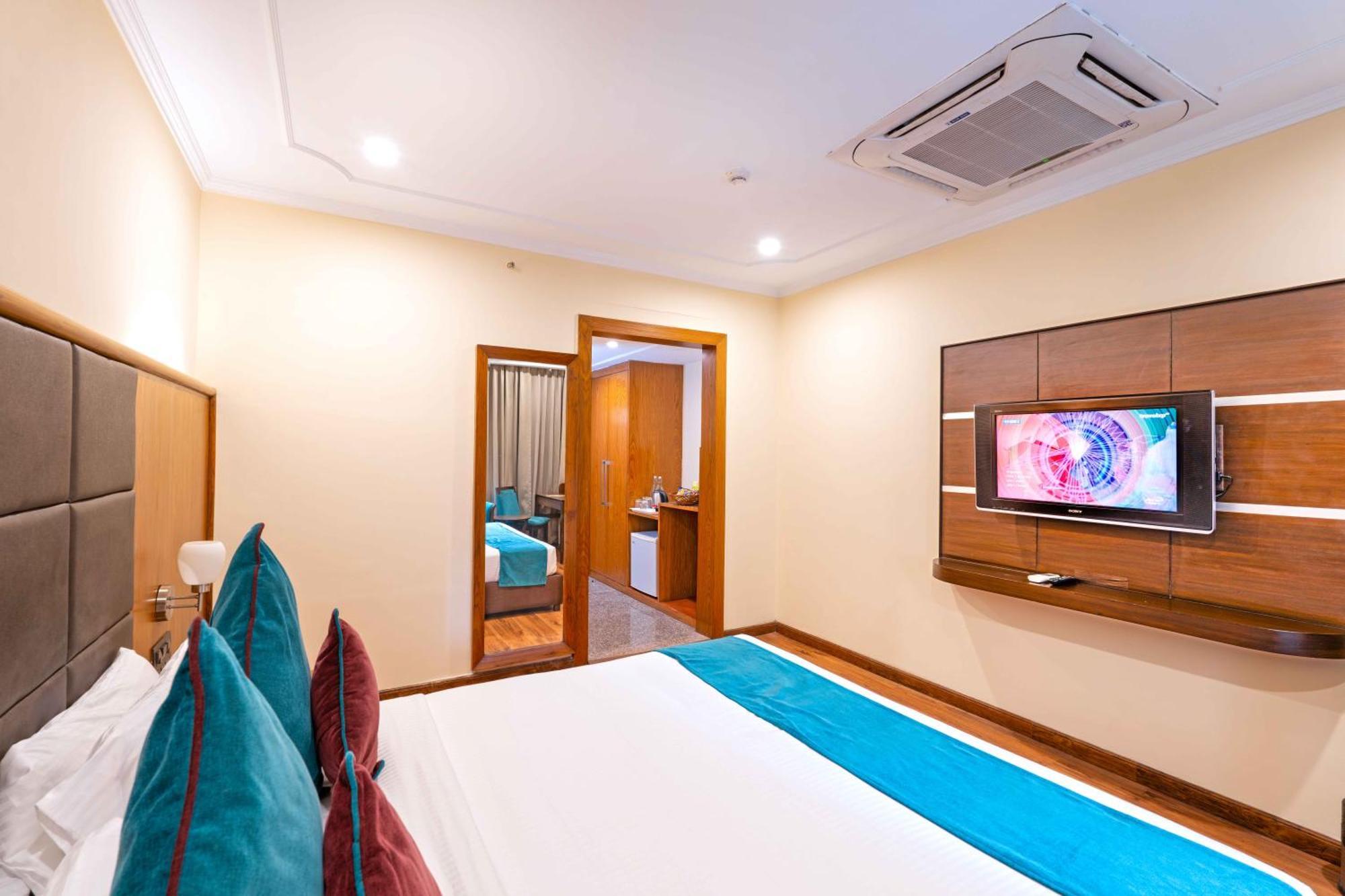 Indismart Hotel Calcutta Eksteriør billede