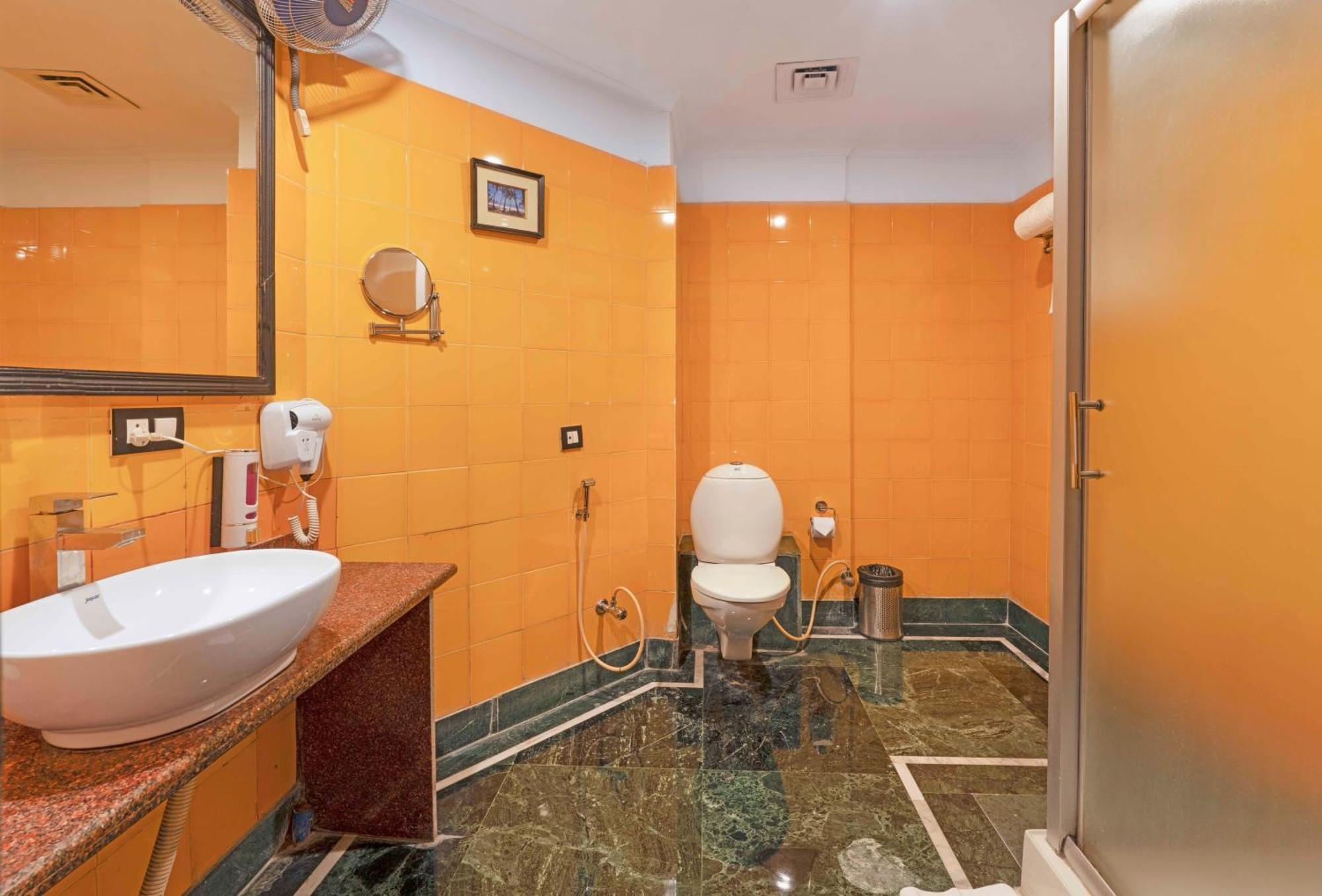 Indismart Hotel Calcutta Eksteriør billede