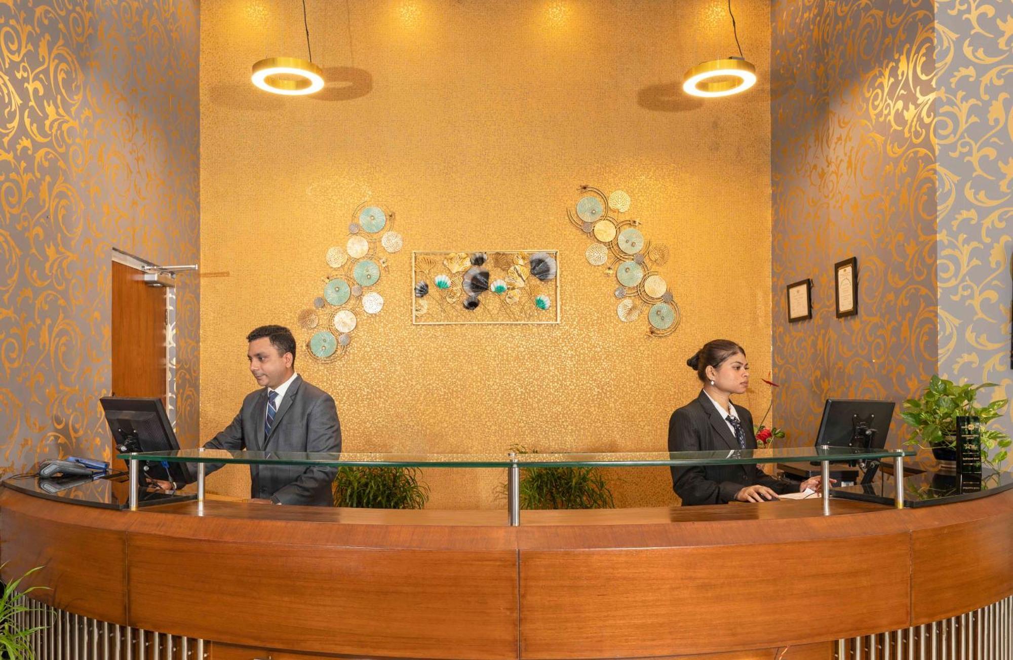 Indismart Hotel Calcutta Eksteriør billede