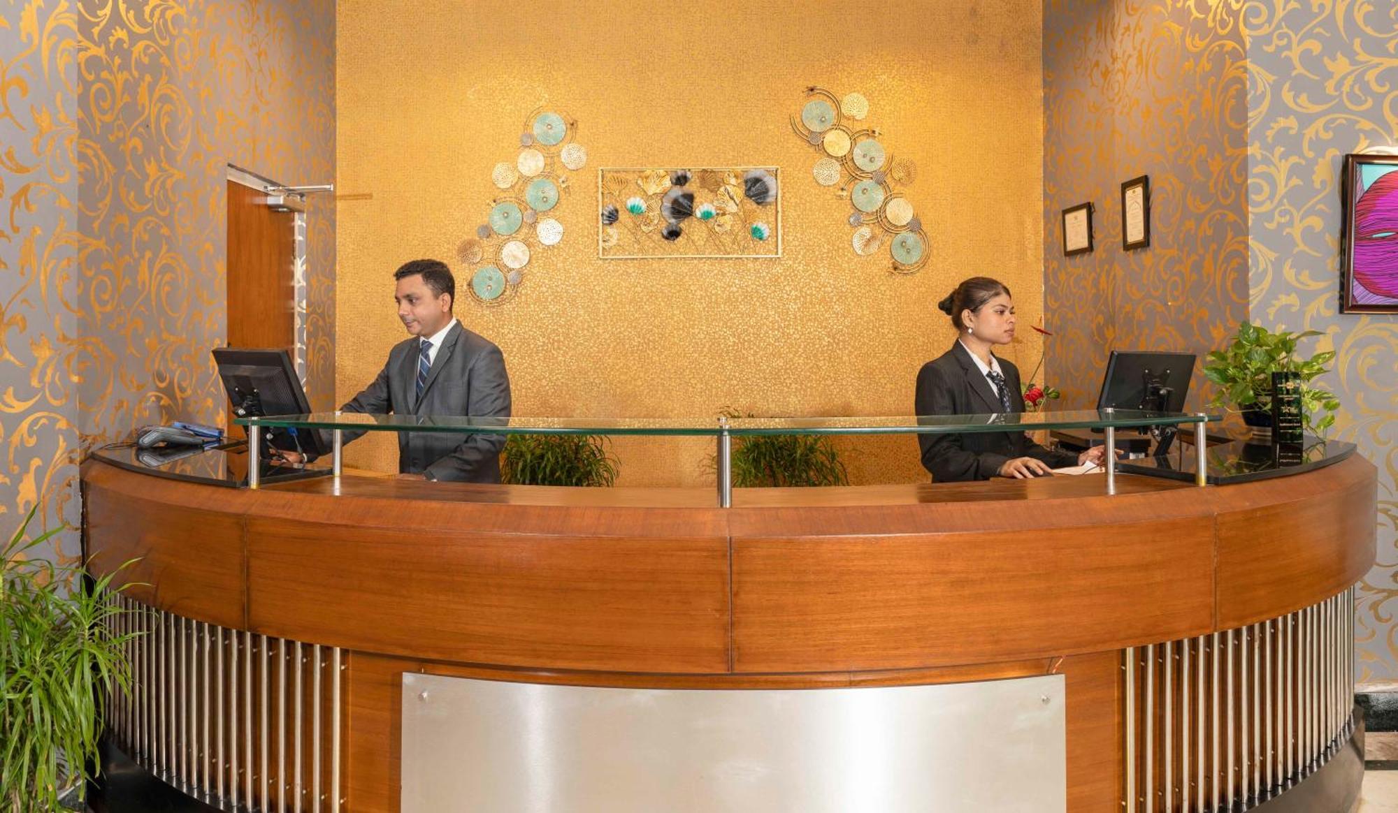 Indismart Hotel Calcutta Eksteriør billede