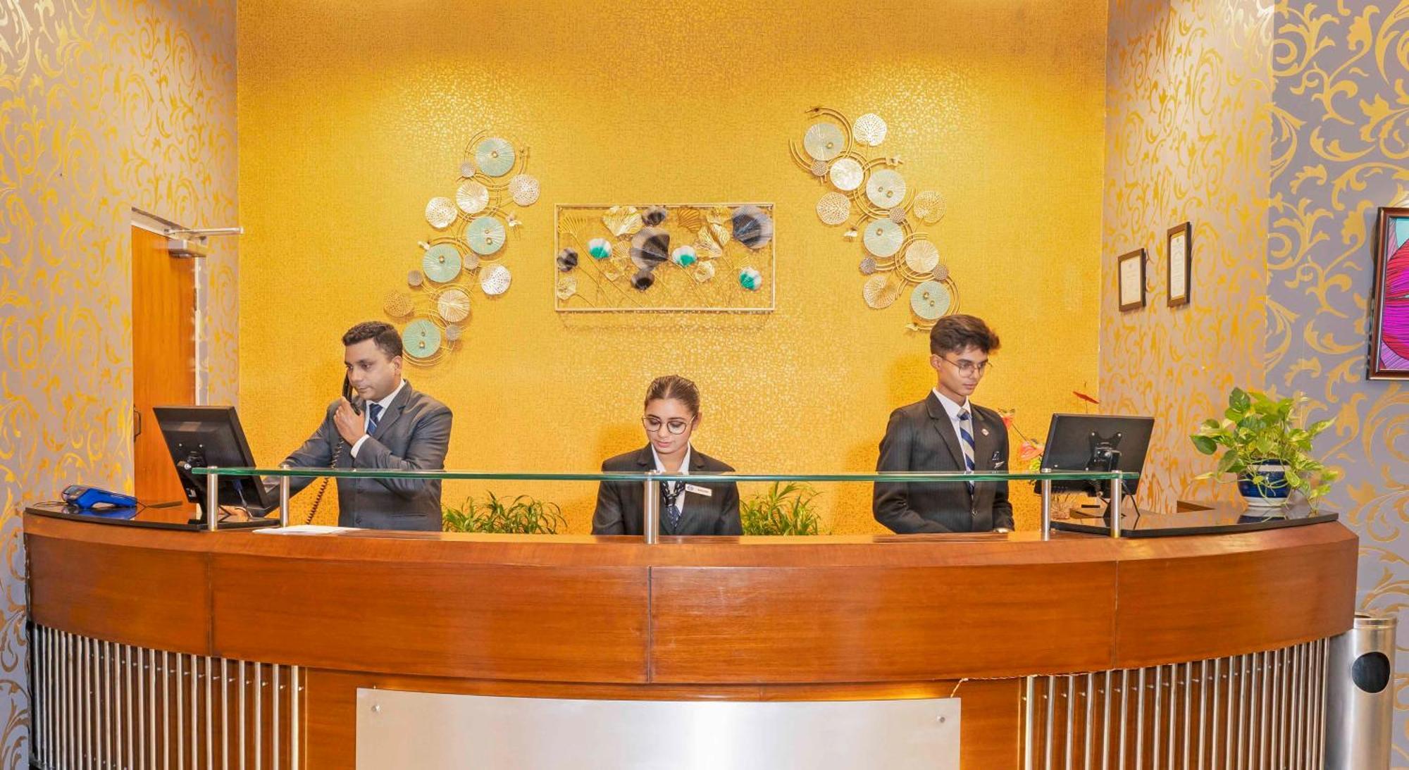 Indismart Hotel Calcutta Eksteriør billede