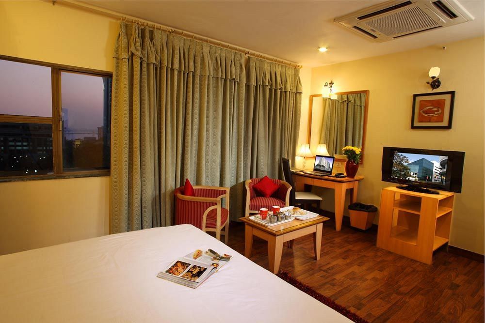 Indismart Hotel Calcutta Eksteriør billede