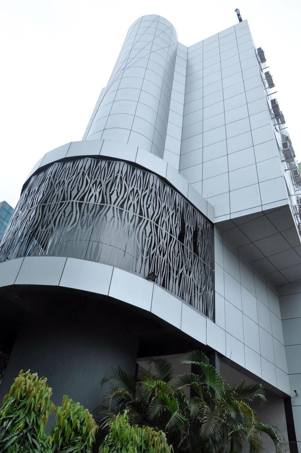Indismart Hotel Calcutta Eksteriør billede